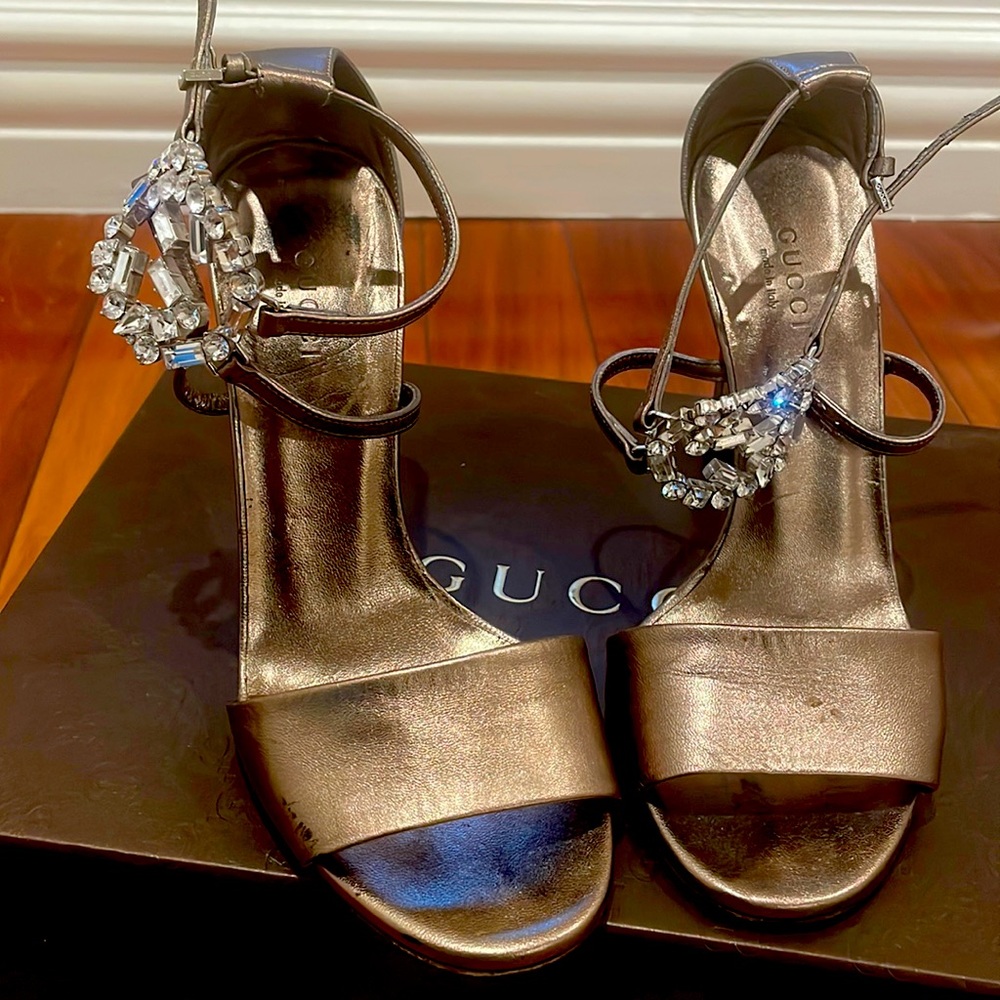 Gucci heels/ Sandal Metallic Bronze Leather With Crystals